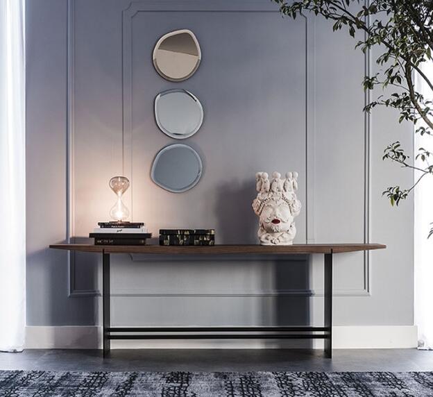 1513325922120939.jpg cattelan.jpg