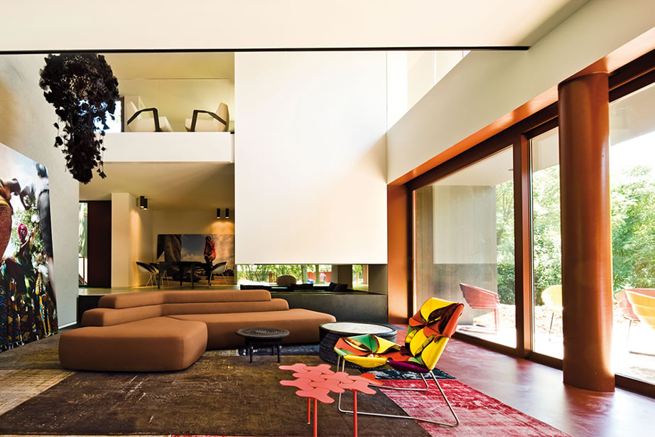 1524462831214103.jpg AtHome_Antibodi_Armchair_01.jpg