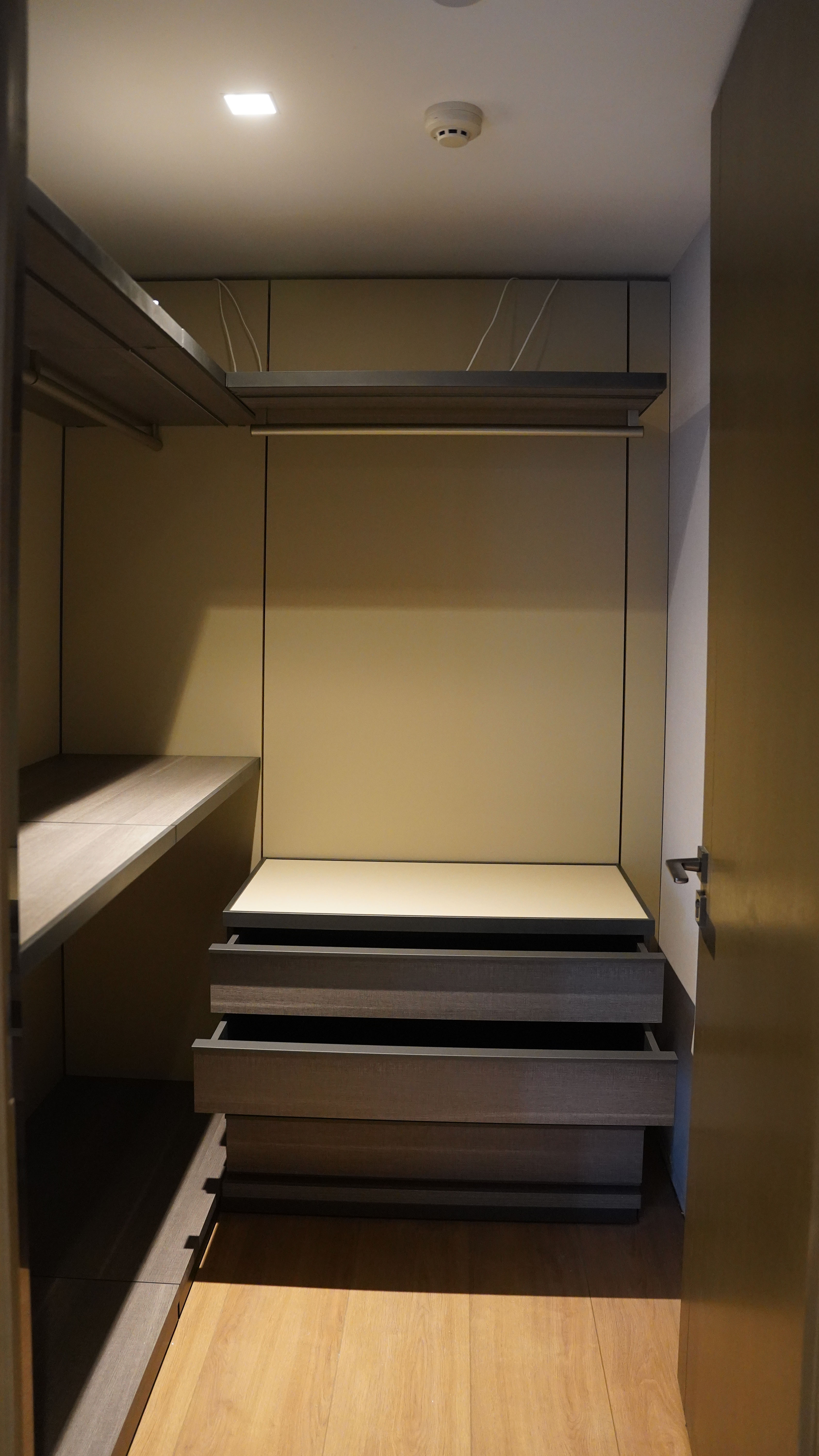 1770212113830455.jpg YJU00010.jpg