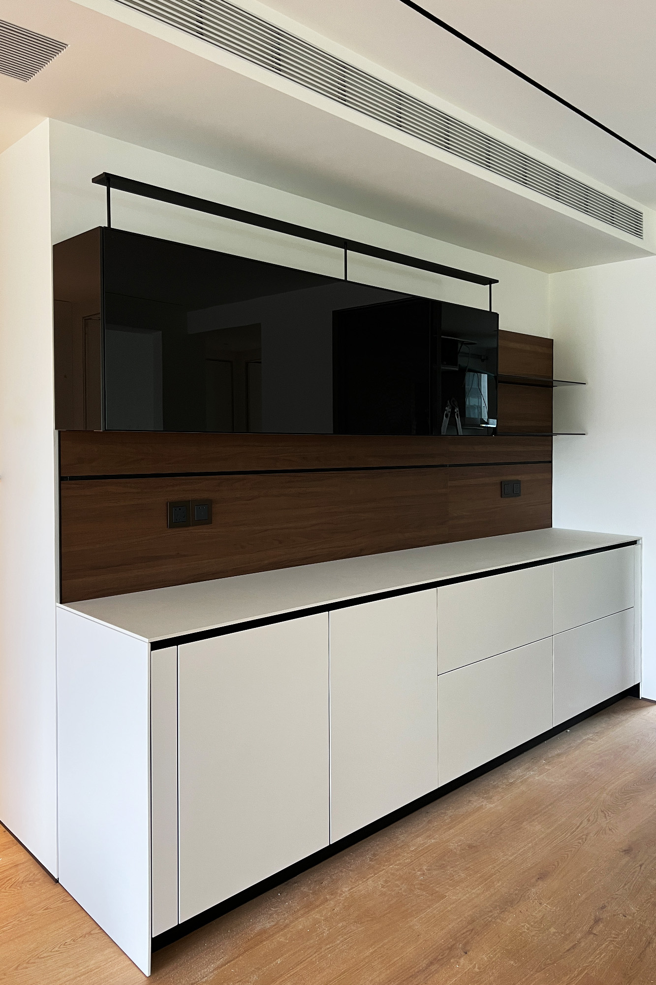 1770722940454015.jpg 165465.jpg