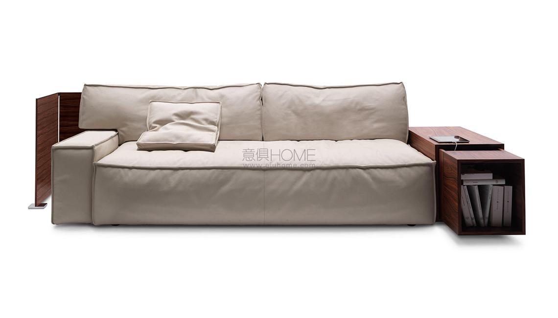 244 MYWORLD 多人沙發