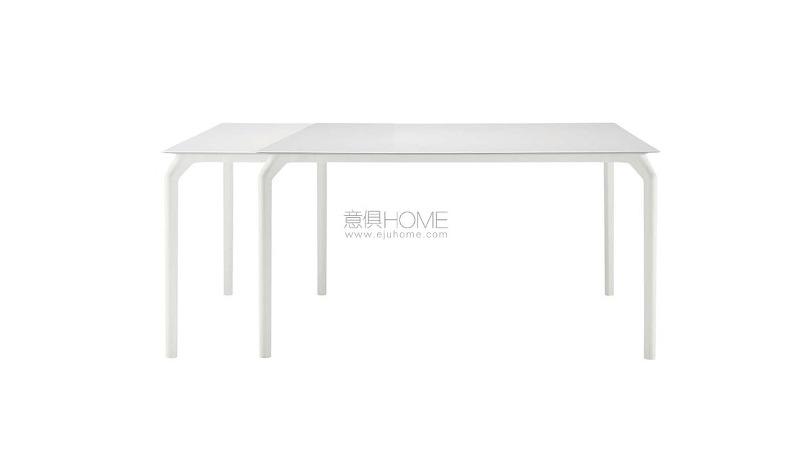 TEC 800E - 639 桌子