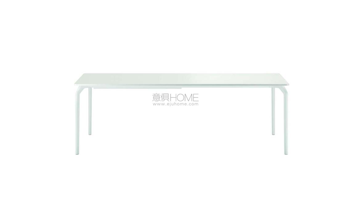 TEC 900E+ - 640_+ 桌子