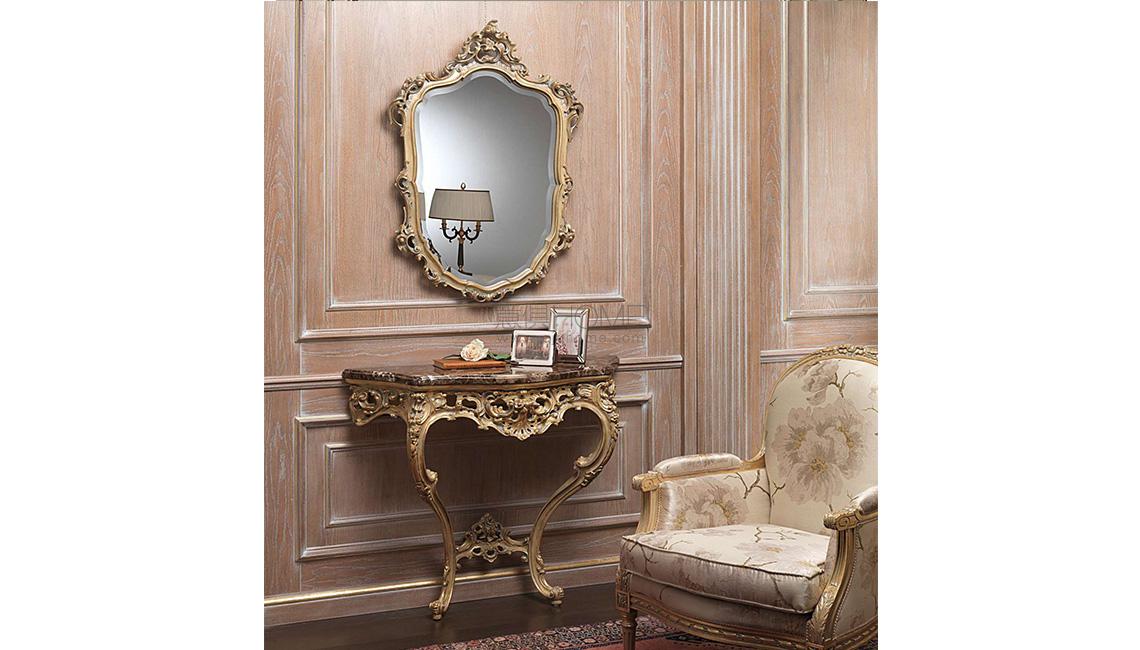 Boiserie and portals on project 玄關桌