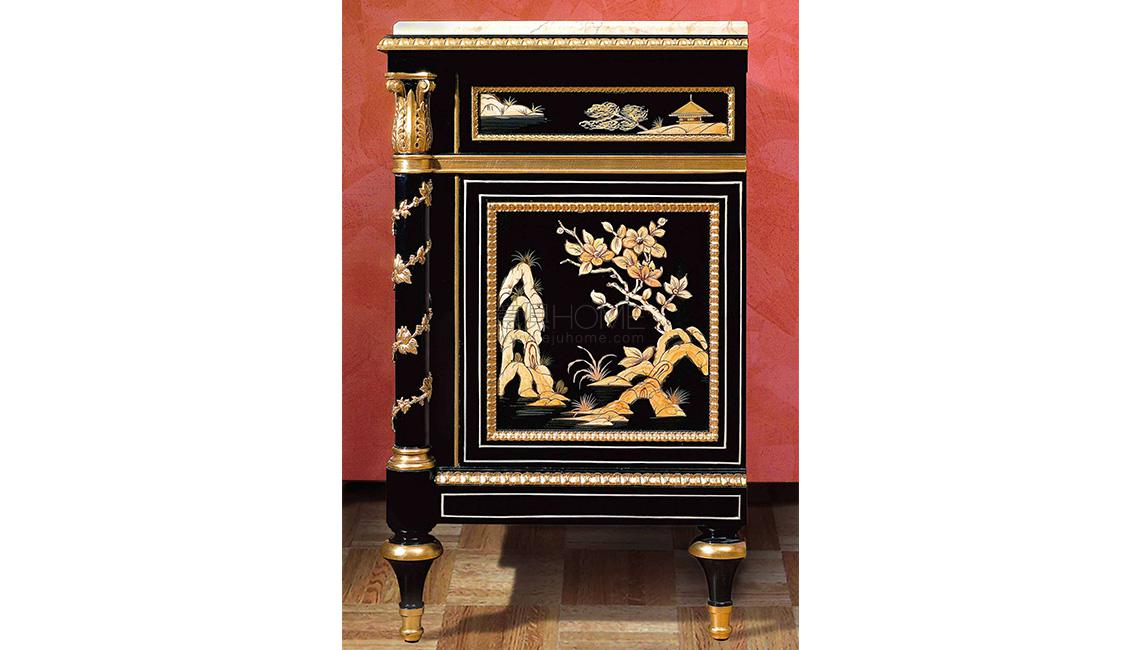 China collcetion Louis XV 邊柜