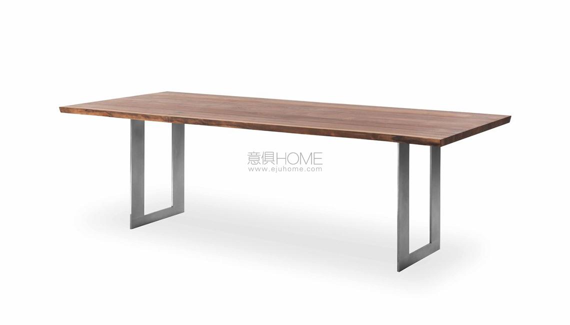 Darwin Natural Sides餐桌