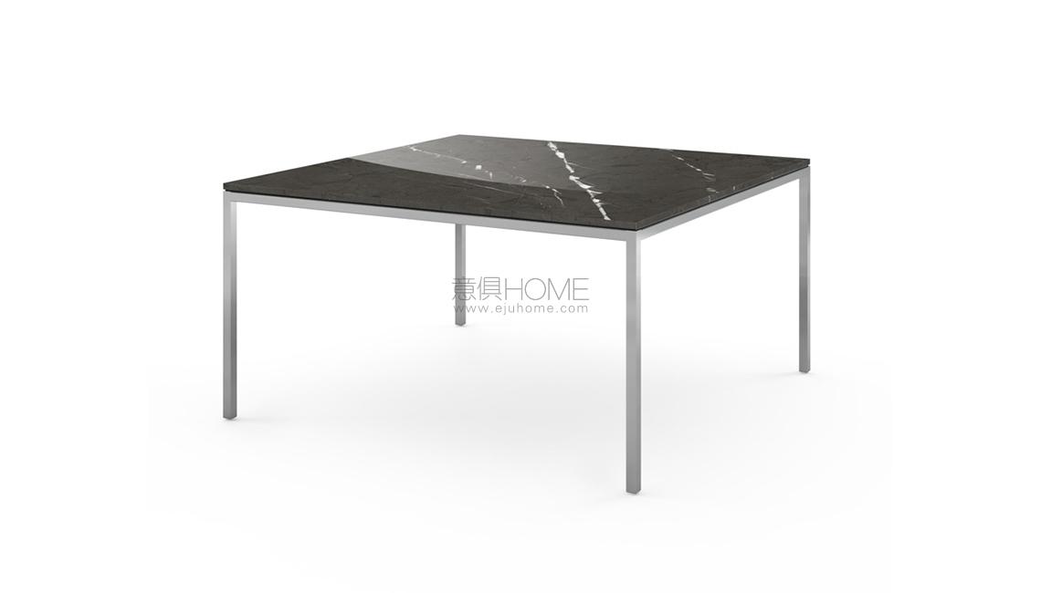 Florence Knoll 餐桌