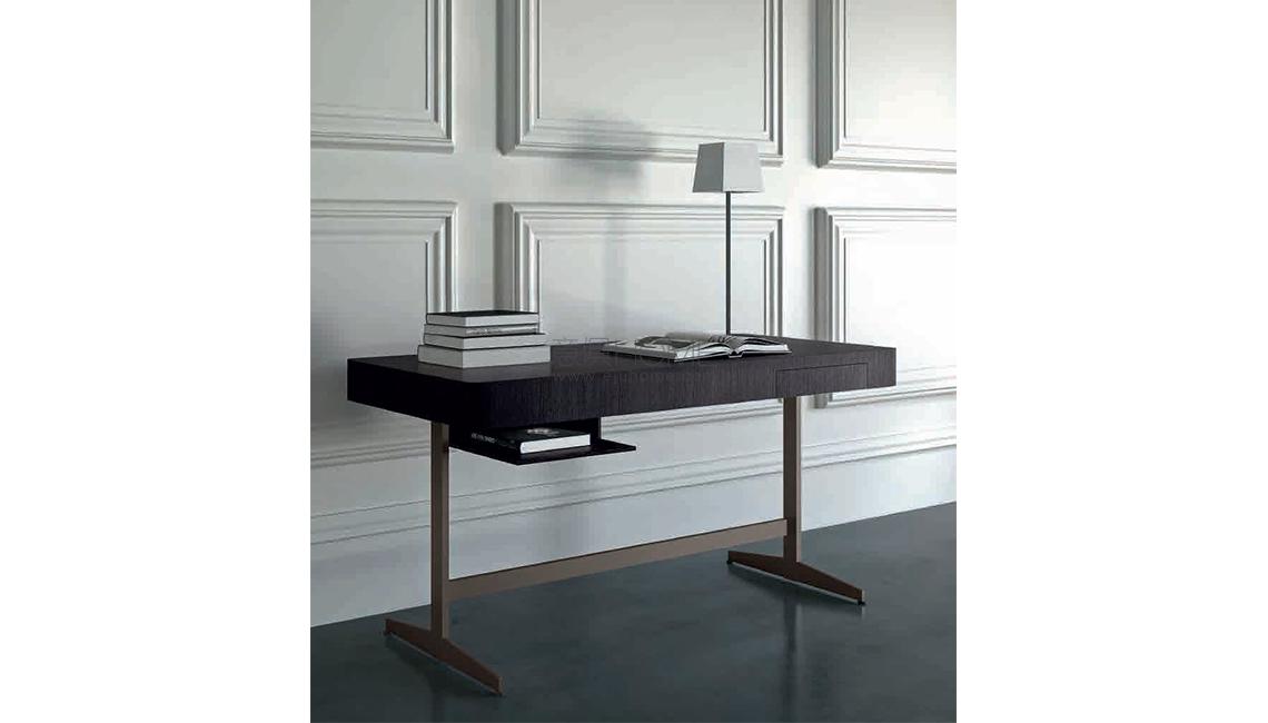 CASAMILANOernest書桌