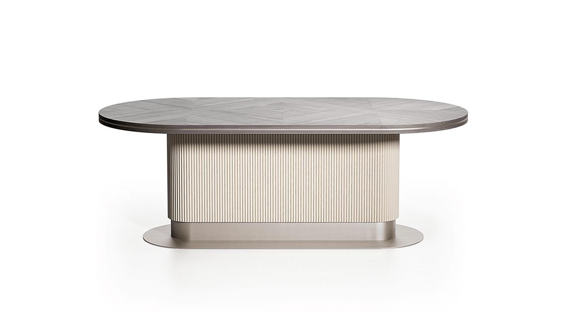 Oval dining table餐桌