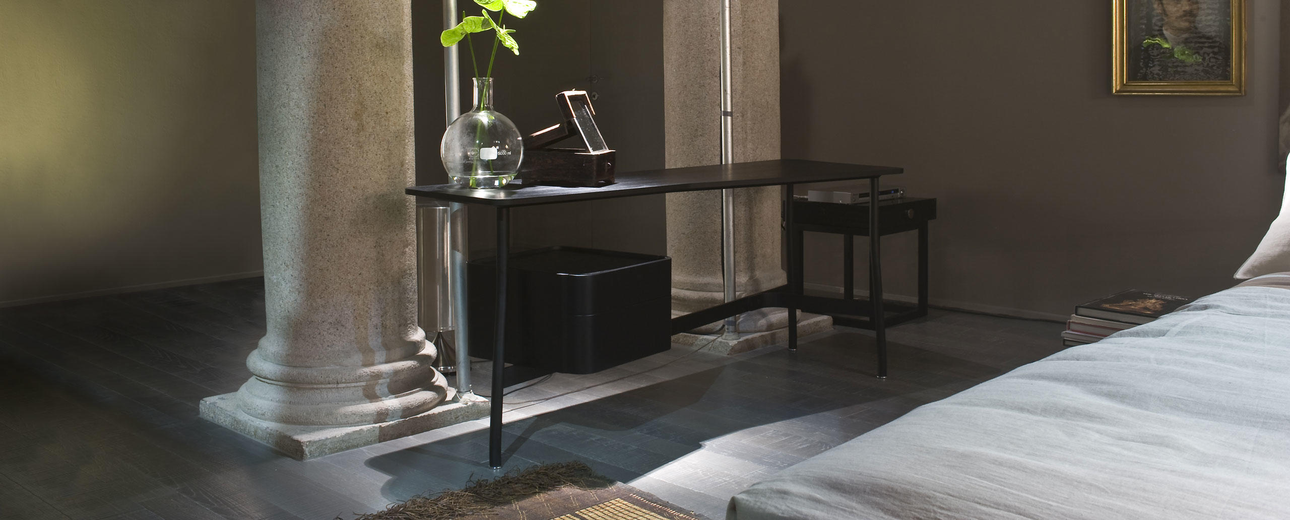 L40 Sled scrittoio書桌