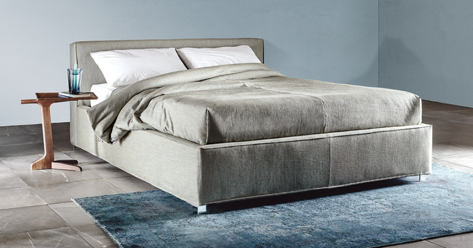 5200 Bel Air 多人床