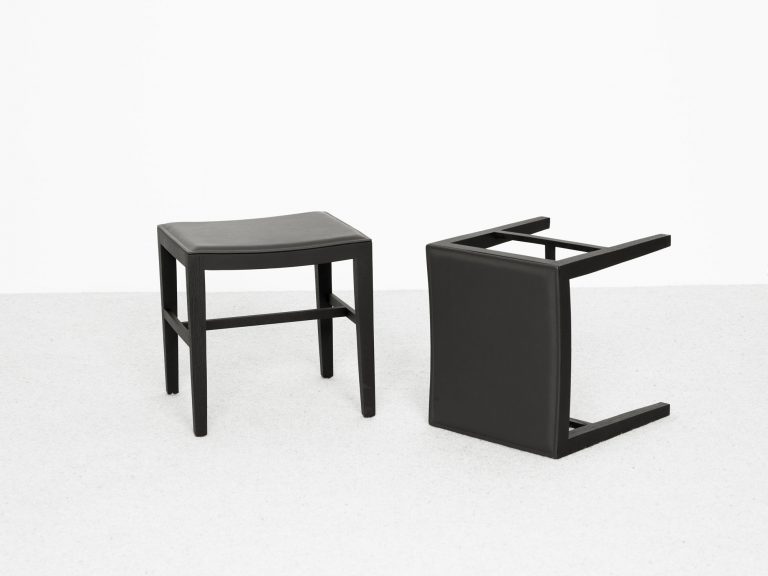 CHAISES-VIC Tabouret短凳