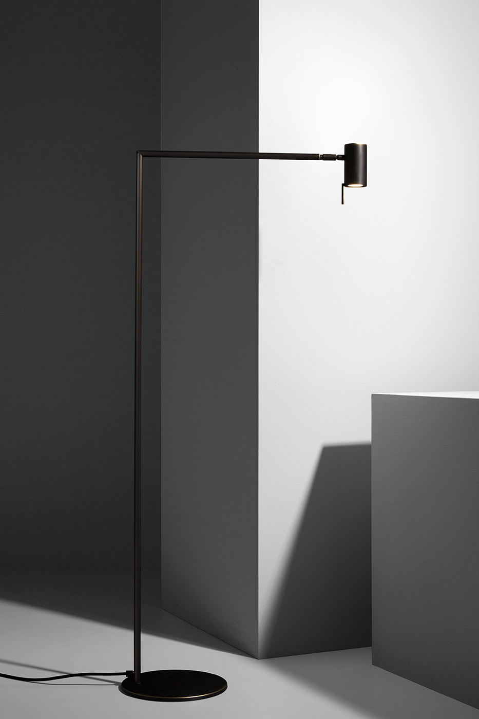 VENICEMRECTUS落地?zé)?>
						<div   id=