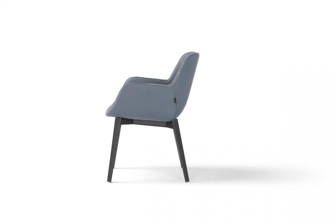 AmuraPANIS CHAIR CON BRACCIOLI餐椅