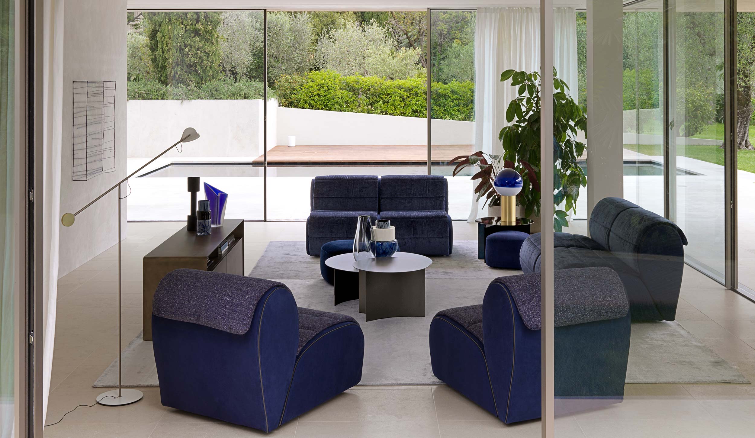 Flora armchair休閑椅