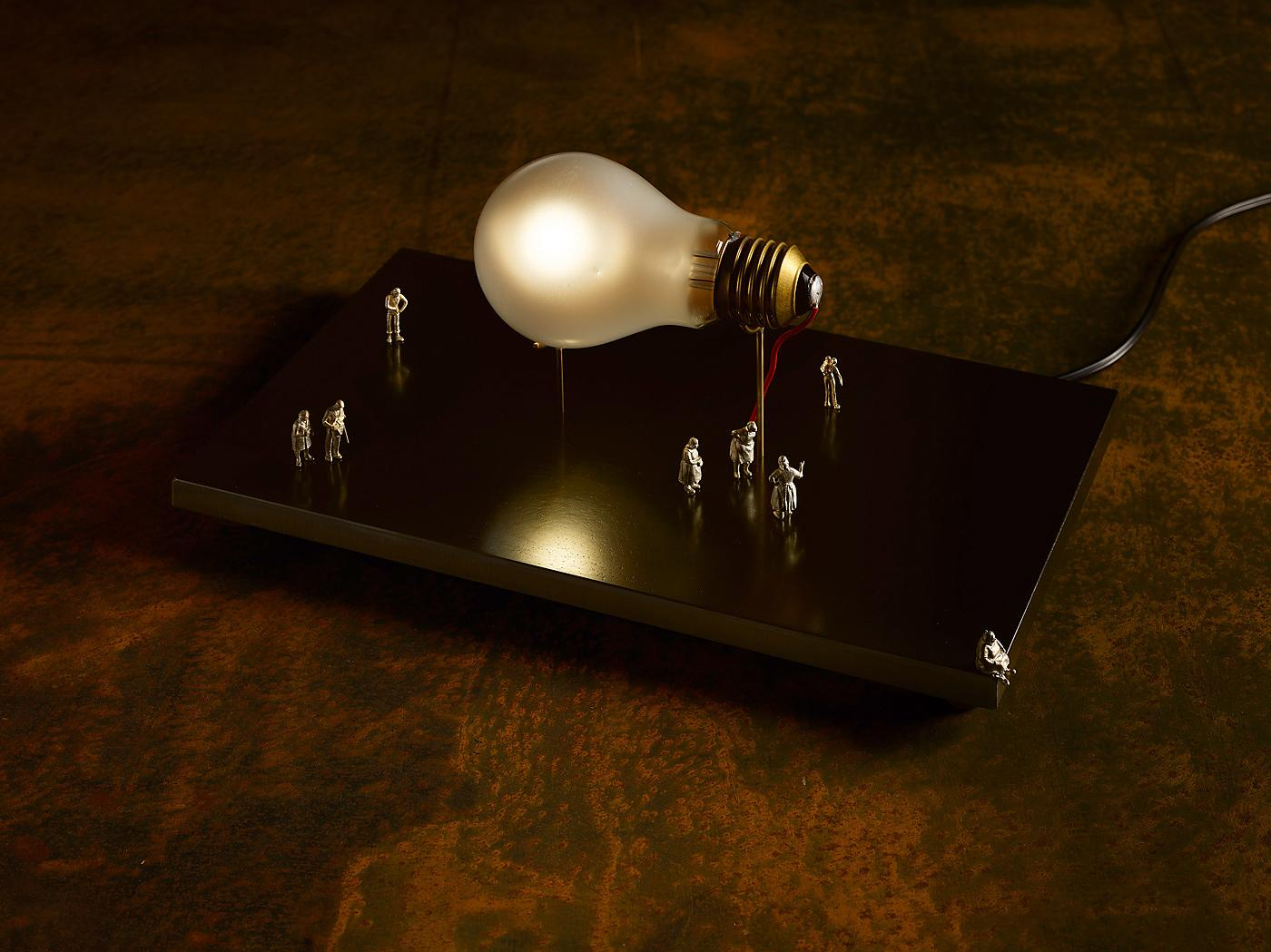 INGOMAURERI Ricchi Poveri - Monument for a Bulb臺燈