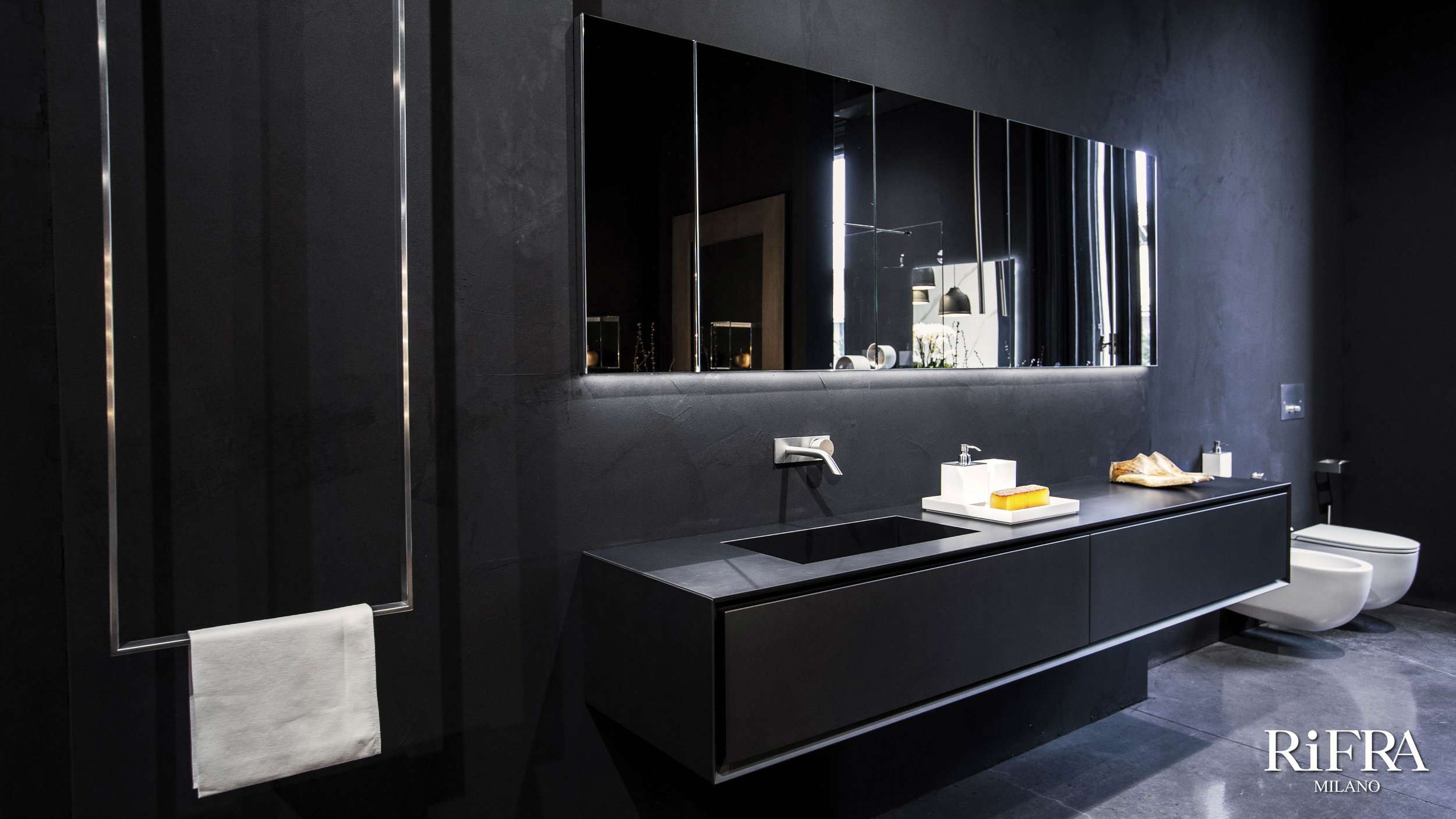 RIFRALaccato Metallizzato e Top in Ceramic Stone衛浴